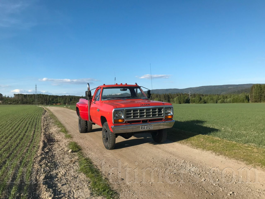 Dodge ram 450, najeto 14 000, 4x4, 6 kol