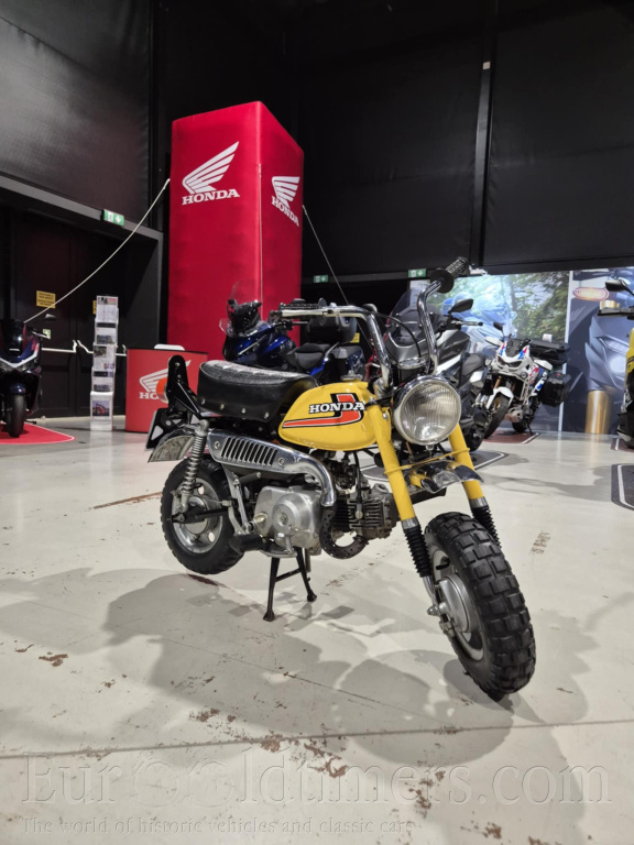 Honda Z50J Monkey (1977/1978) s doklady