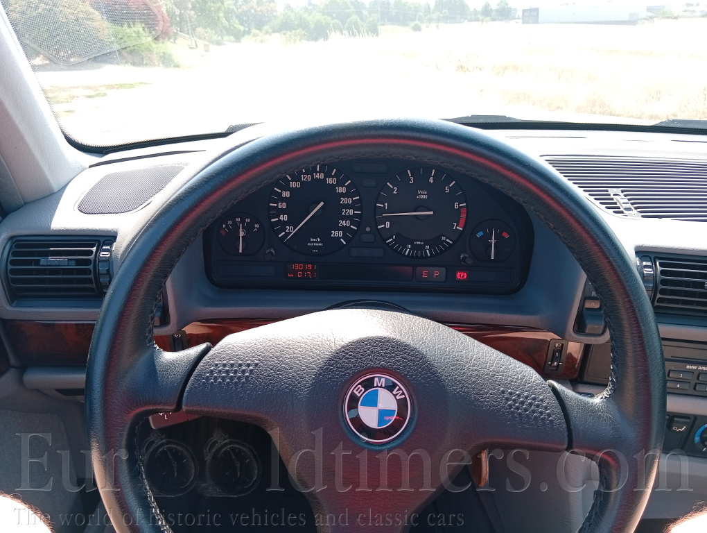 BMW e32 730i