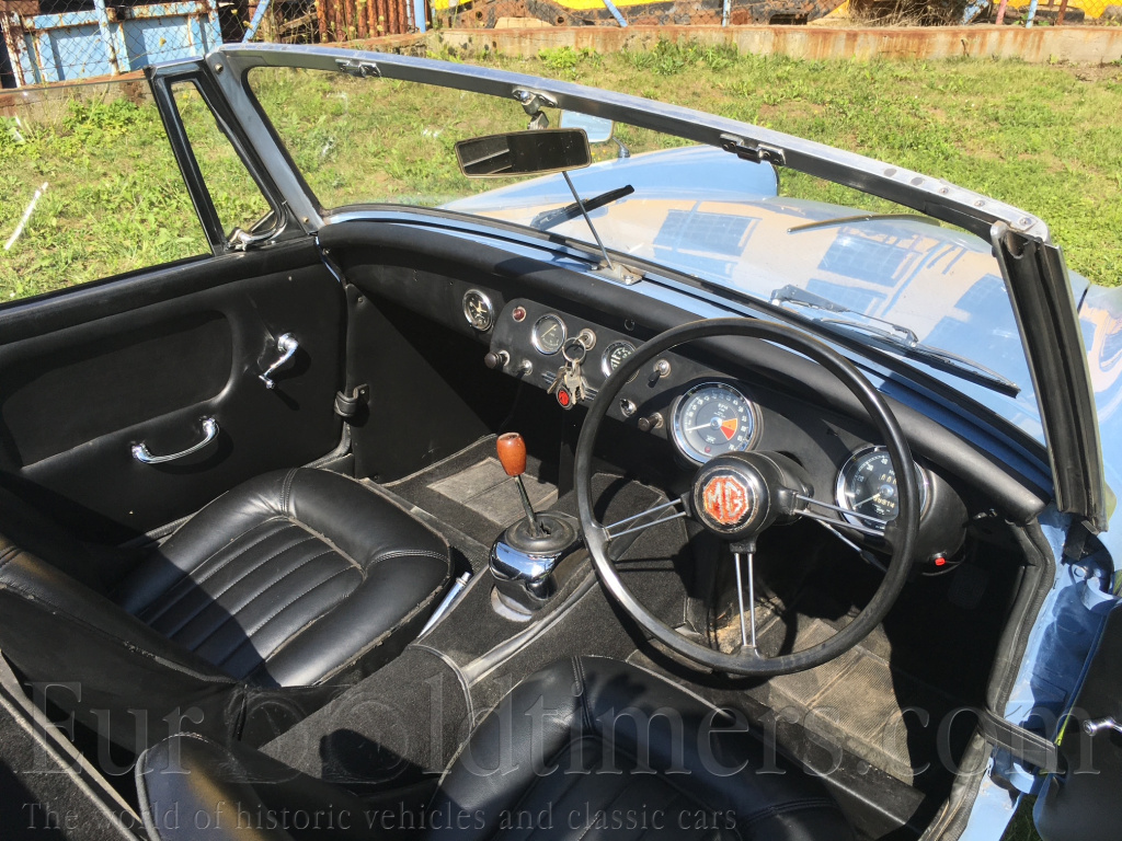 MG Midget rok 1965