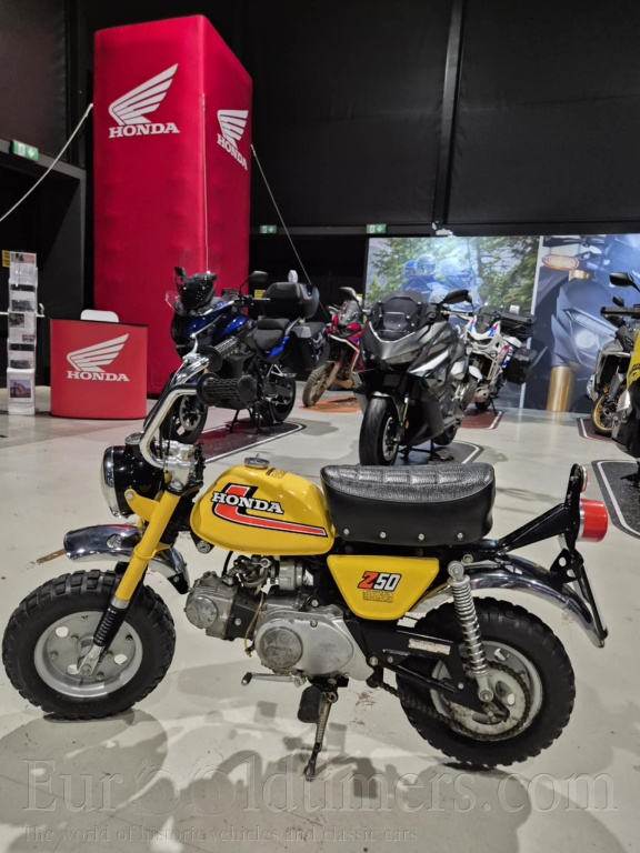 Honda Z50J Monkey (1977/1978) s doklady