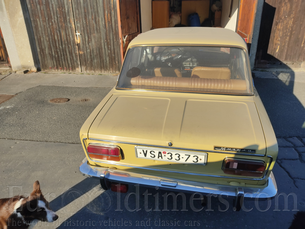Lada VAZ 2103