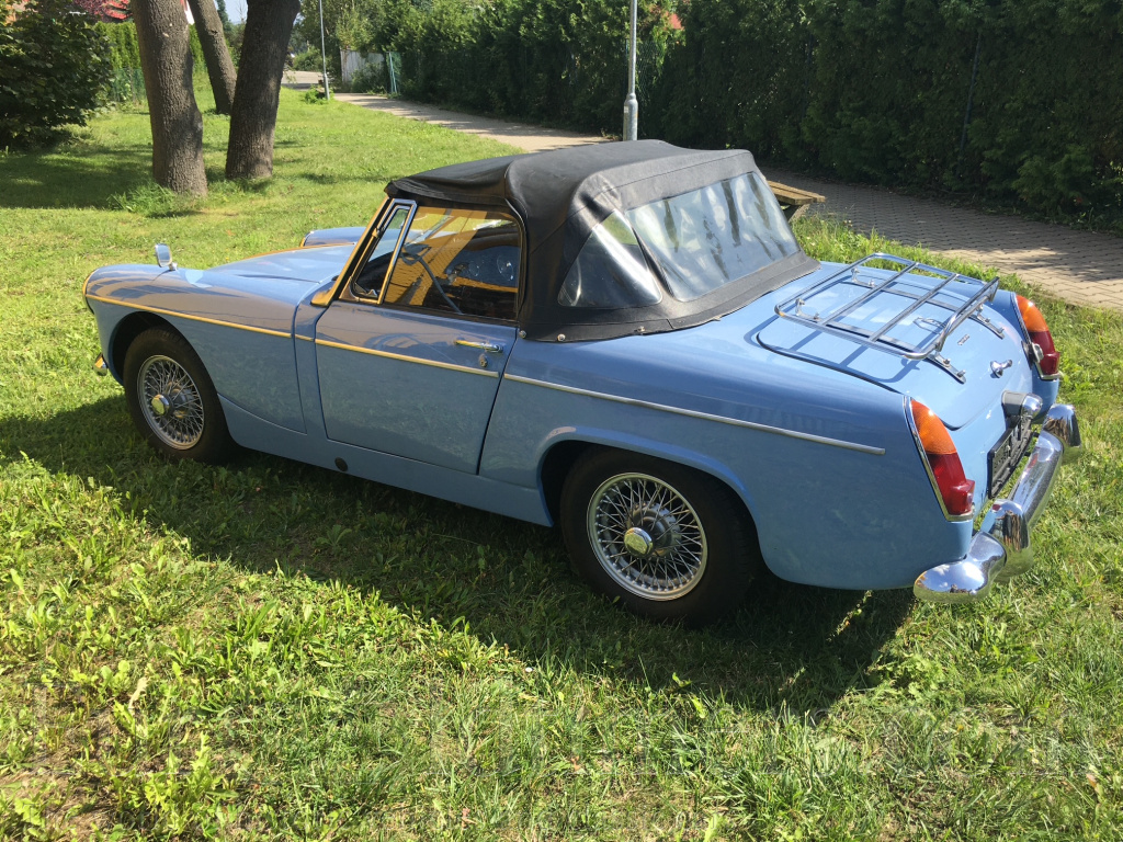 MG Midget rok 1965