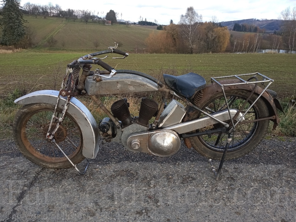 BSA 770 Model E27 Light