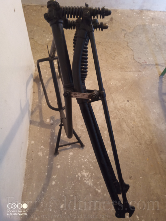 Brampton Bi-flex spring fork , rám Levis