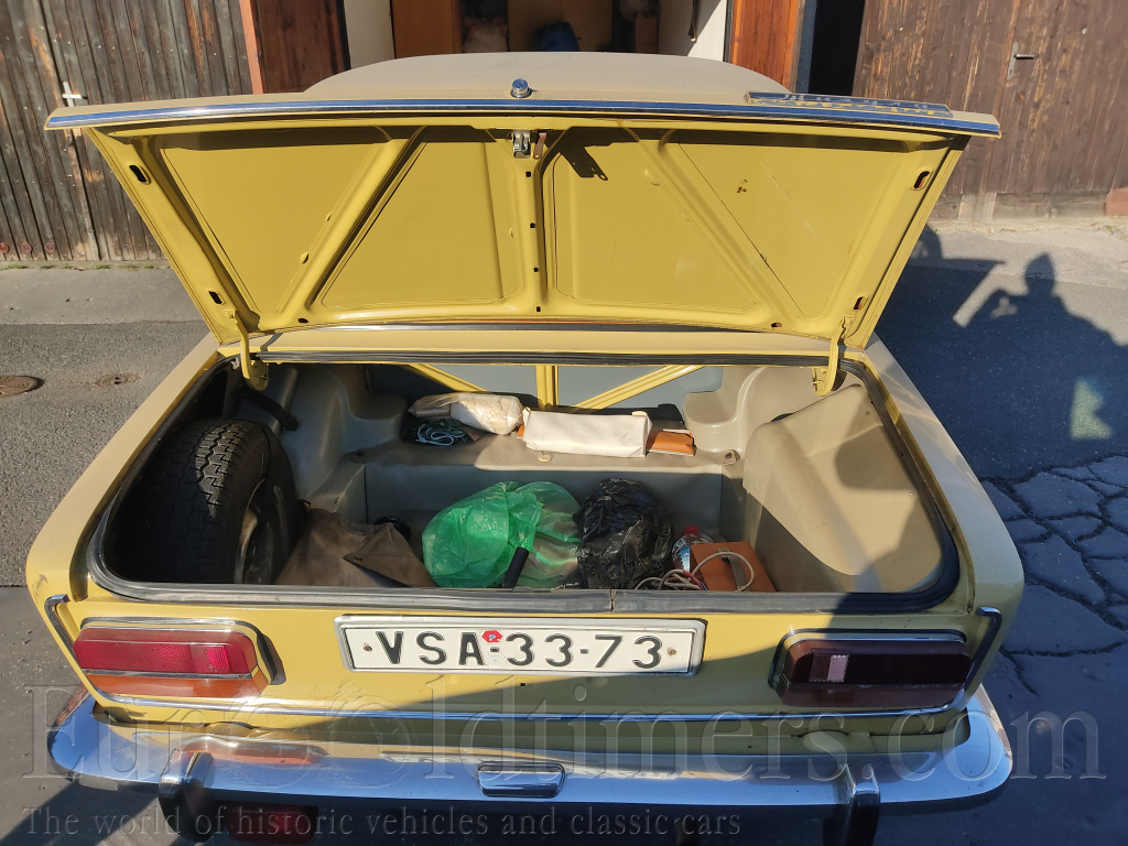 Lada VAZ 2103