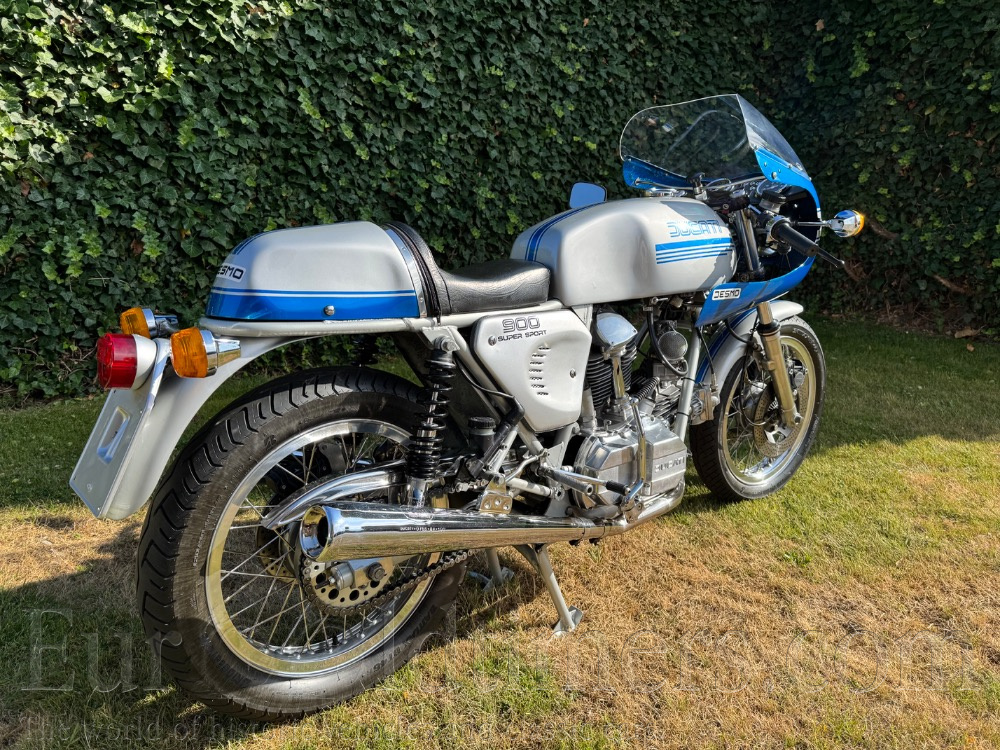 Ducati 900 SS
