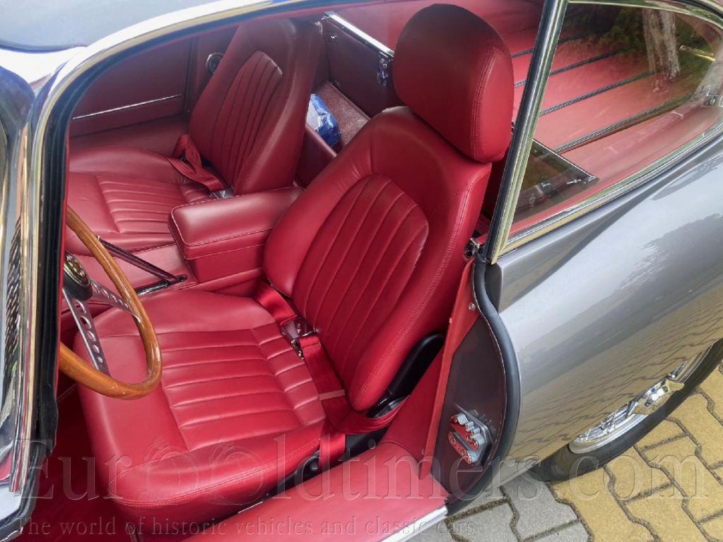 Jaguar E-Type 4.2 Series 1½ (1967)