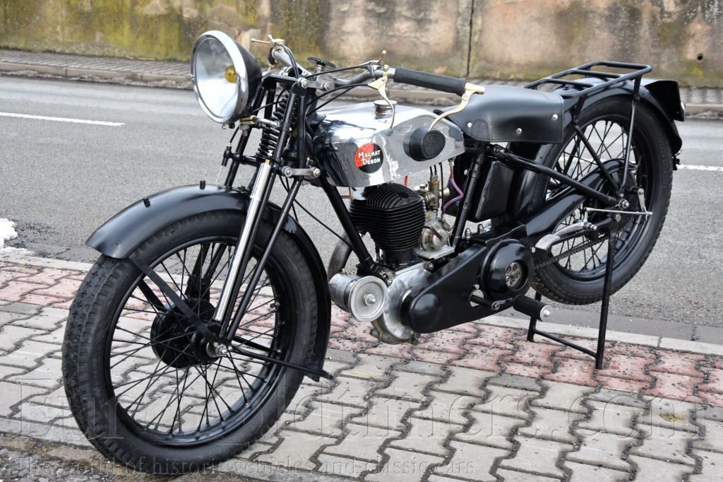 Předválečná třistapadesátka Magnat Debon