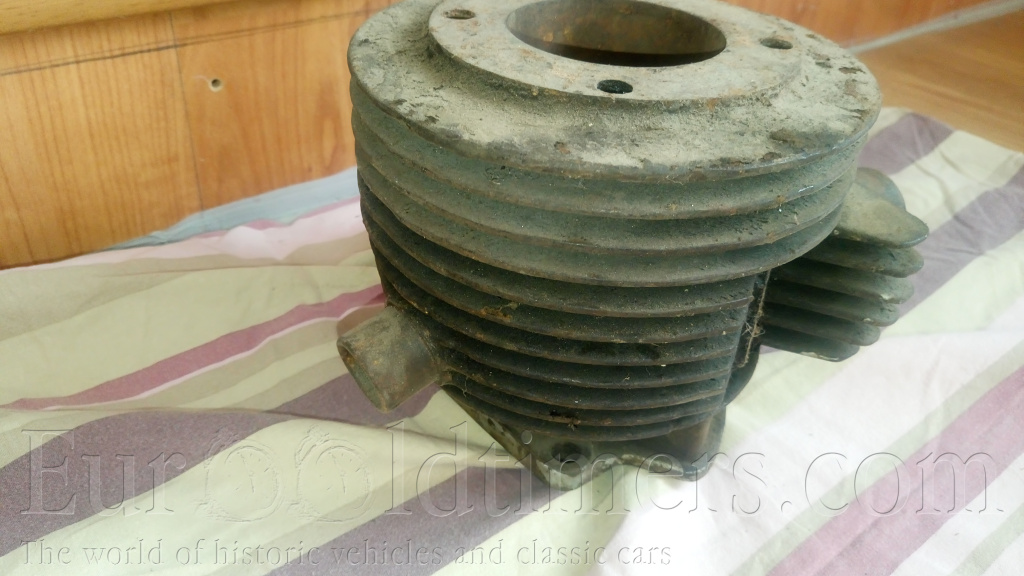 ČZ 250 Sport předvalečna