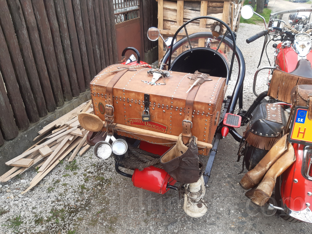 Harley Davidson+ sidecar WLC 750c