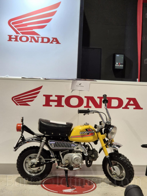 Honda Z50J Monkey (1977/1978) s doklady