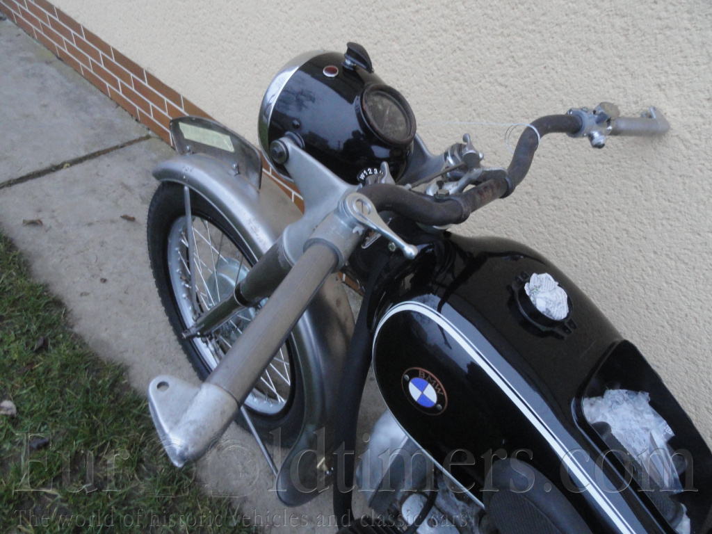 BMW R6, rok 1937, vyrobeno jen 1850kusů 