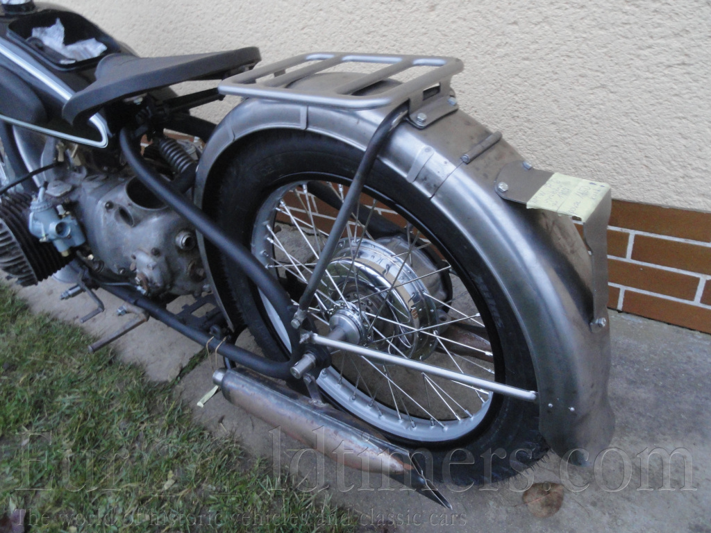 BMW R6, rok 1937, vyrobeno jen 1850kusů 