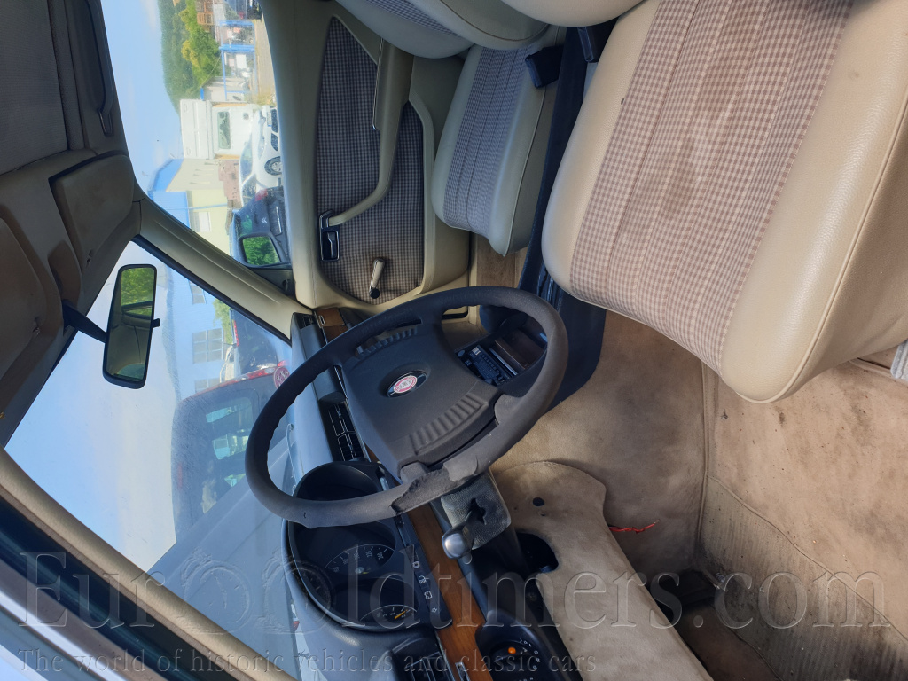 Mercedes-Benz 280SE W116 Zelená