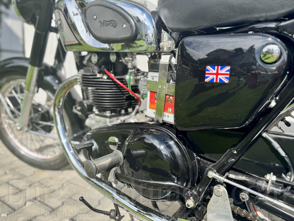 Norton Dominator