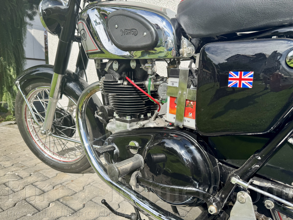 Norton Dominator