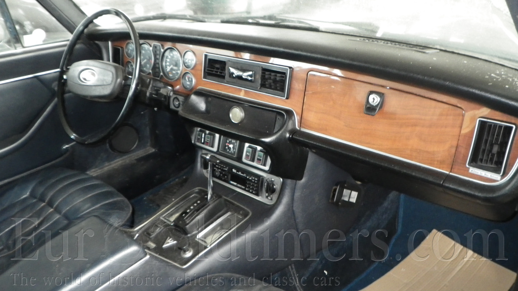 Jaguar XJ12