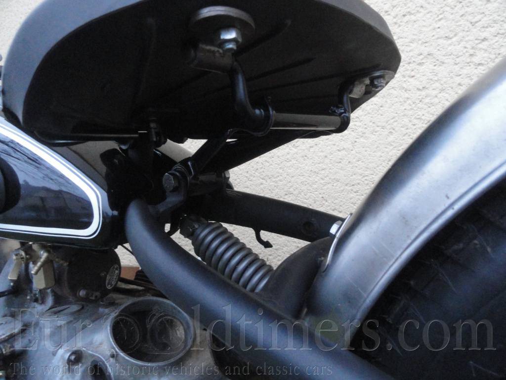 BMW R6, rok 1937, vyrobeno jen 1850kusů 