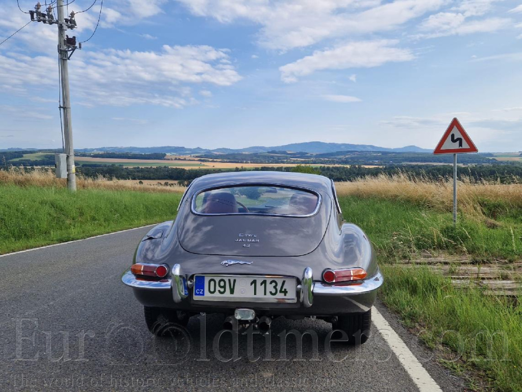 Jaguar E-Type 4.2 Series 1½ (1967)