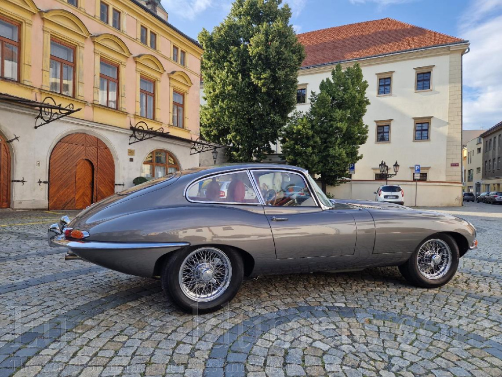 Jaguar E-Type 4.2 Series 1½ (1967)