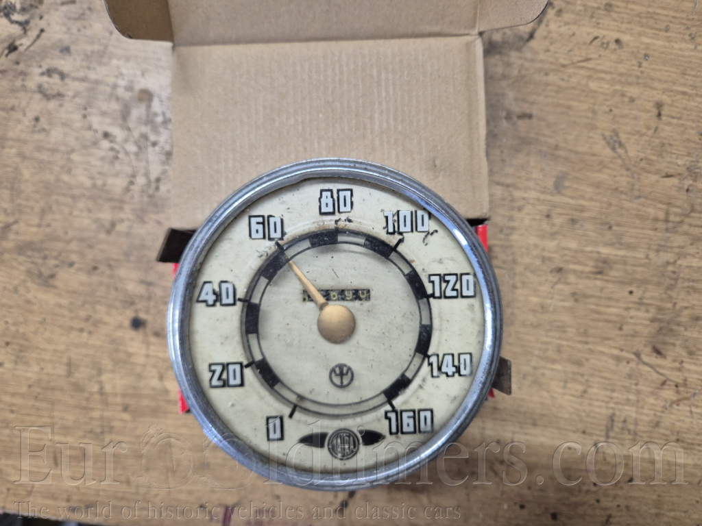 Tatra 600 tachometr
