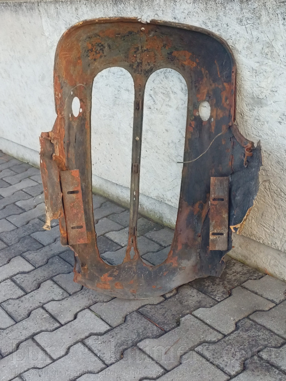 Maska chladiče BMW 326