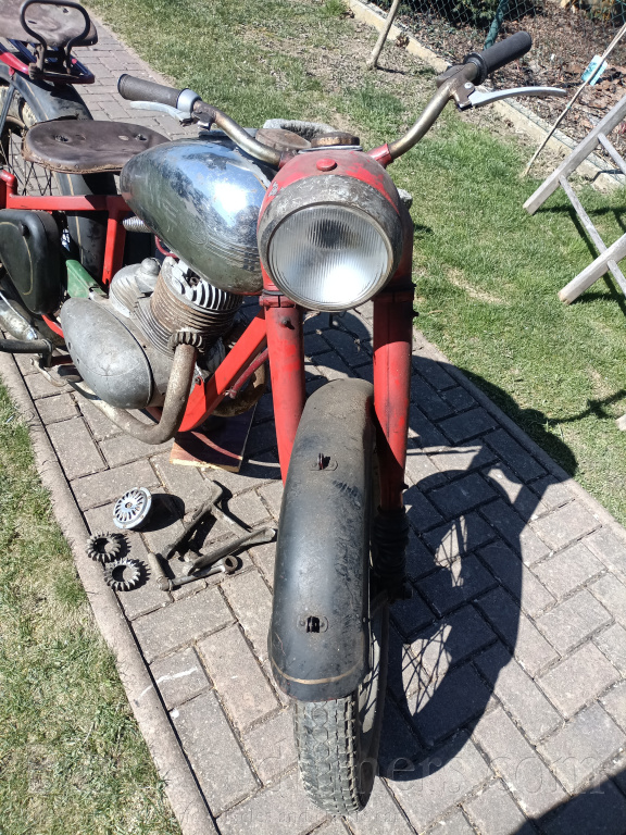 Jawa 250 Pérák 