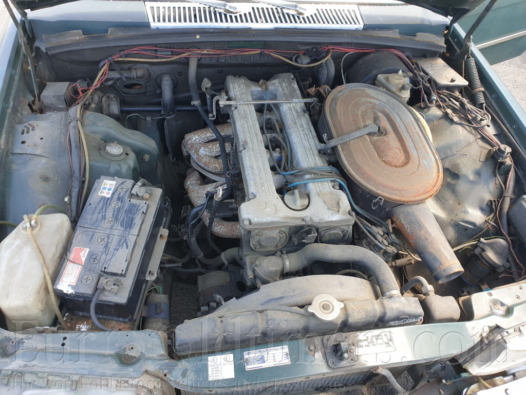 Mercedes-Benz 280SE W116 Zelená