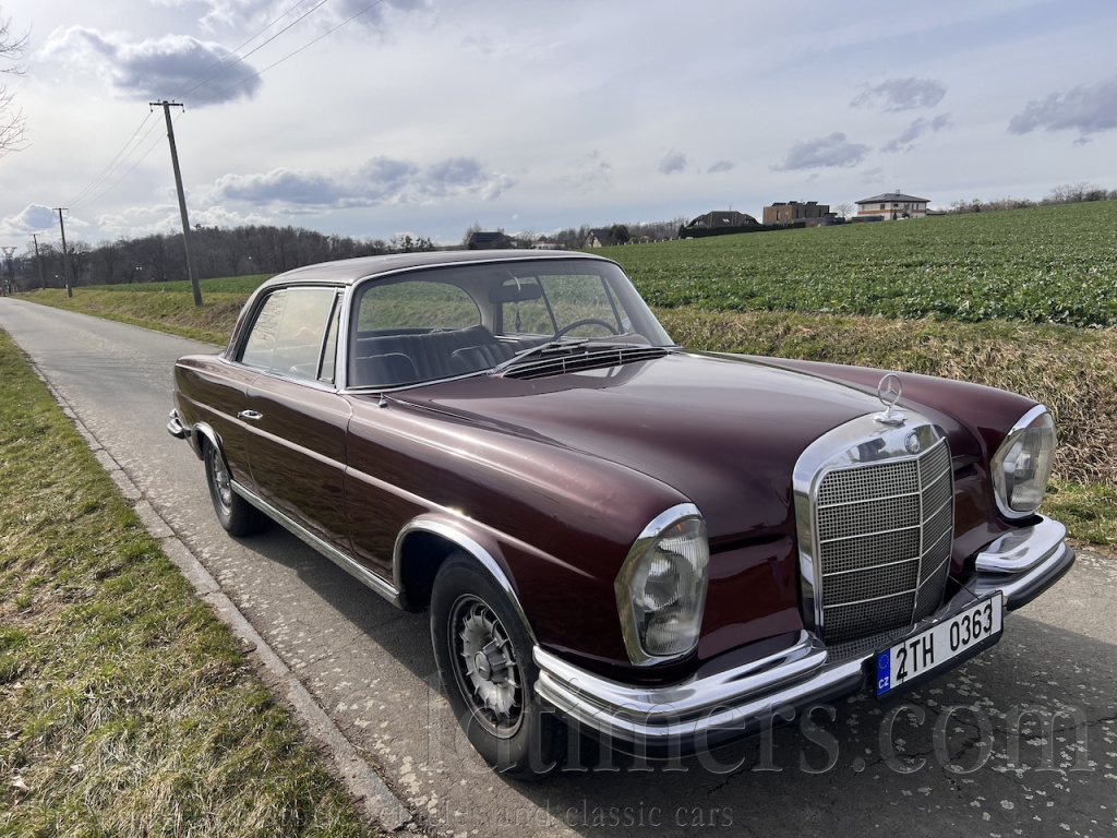 Mercedes 250 SE/C 1965 (W111) 