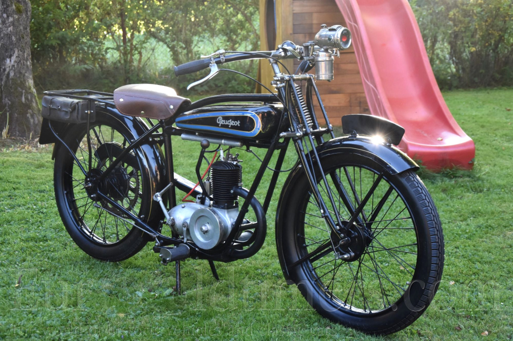 Podrámový Peugeot P103