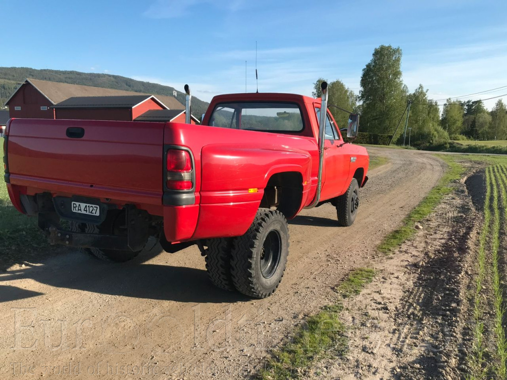 Dodge ram 450, najeto 14 000, 4x4, 6 kol