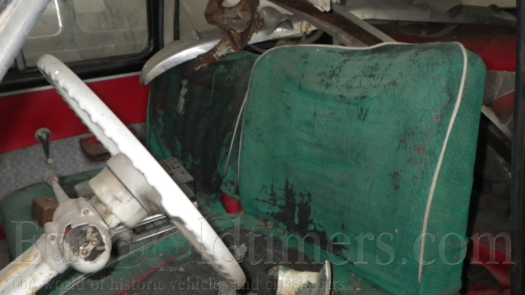 Peugeot 203 C 1.4 benz.  r.v.: 1967 2 ks