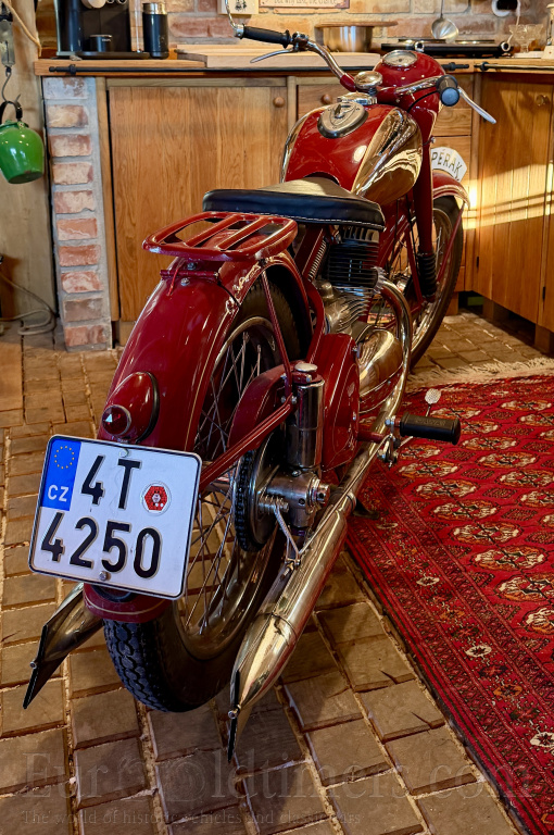 Jawa 250 Perak 1954 - po GO, krásný stav