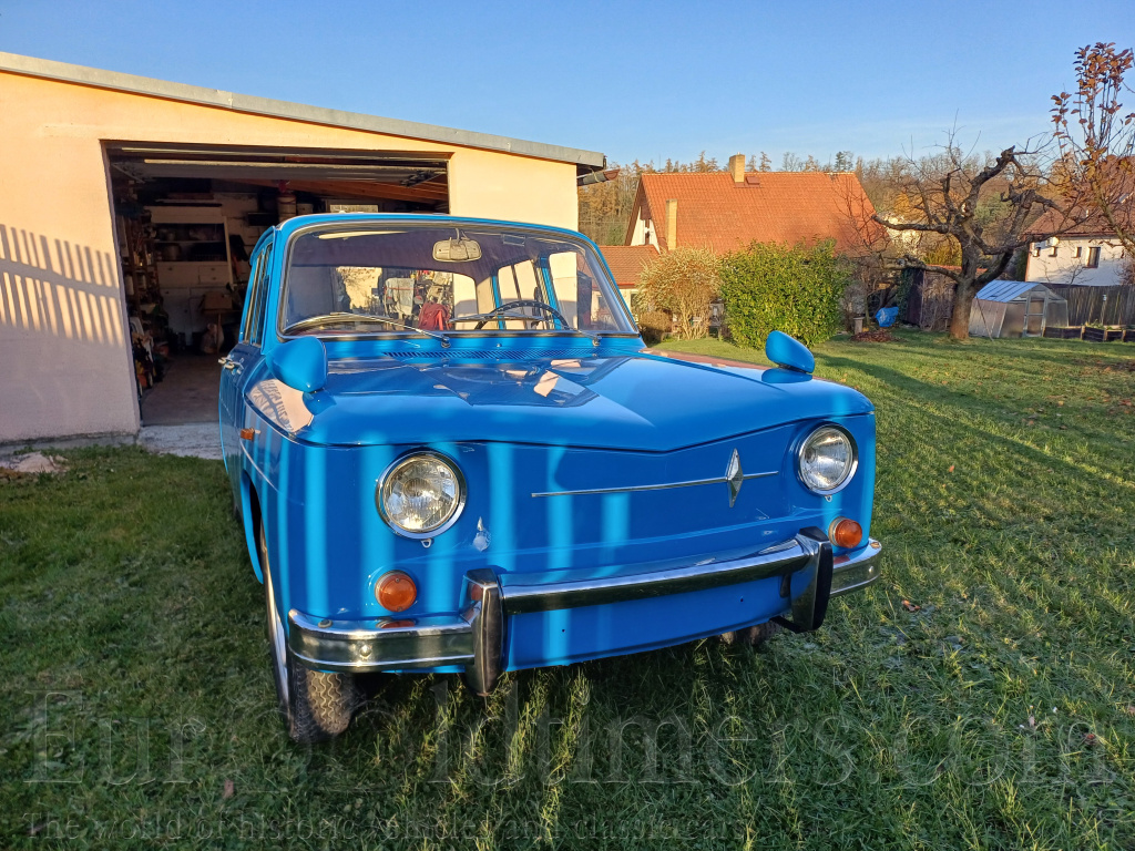 Renault 8