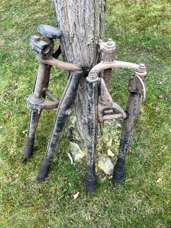 Jawa / ČZ díly – vidlice, kola, blatníky