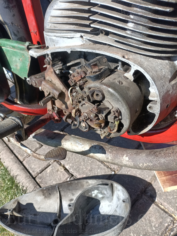 Jawa 250 Pérák 