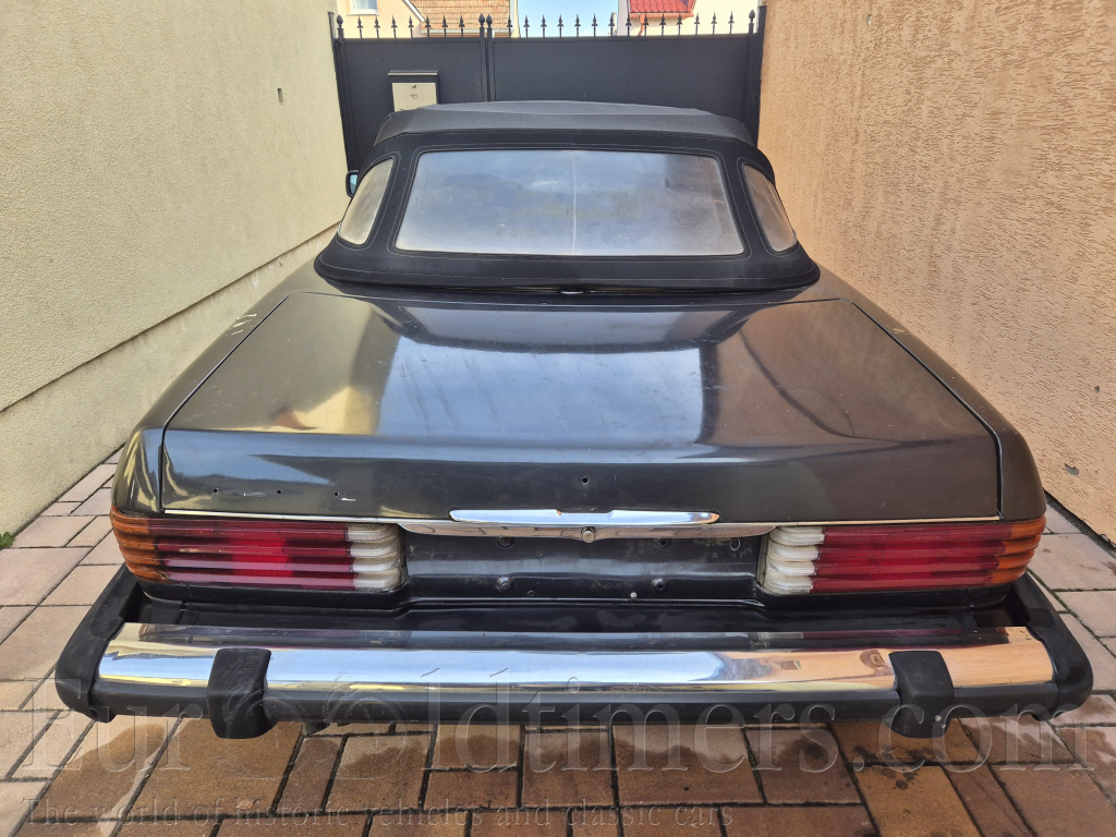 Mercedes Benz SL380 W107