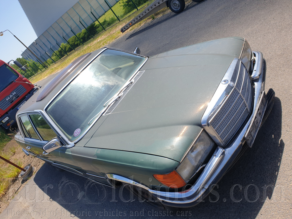 Mercedes-Benz 280SE W116 Zelená