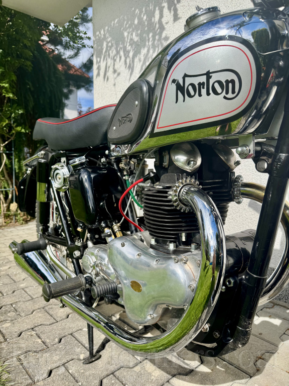 Norton Dominator