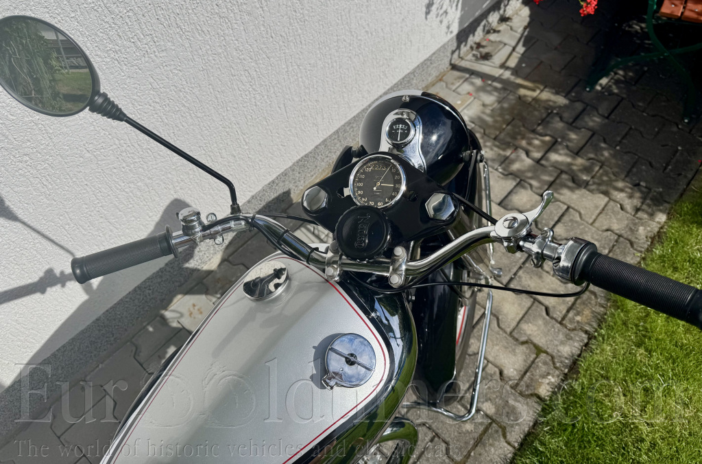 Norton Dominator