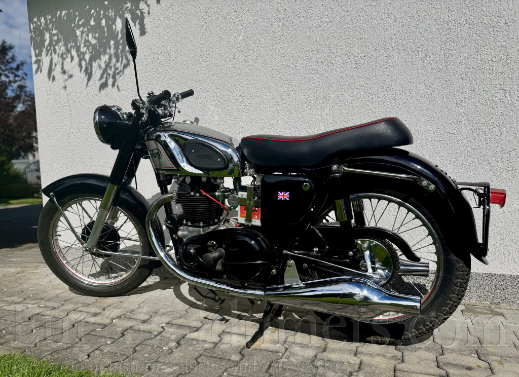 Norton Dominator