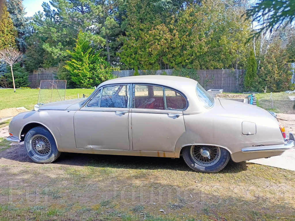 Přední, zadní a boční okna z Jaguaru S-t