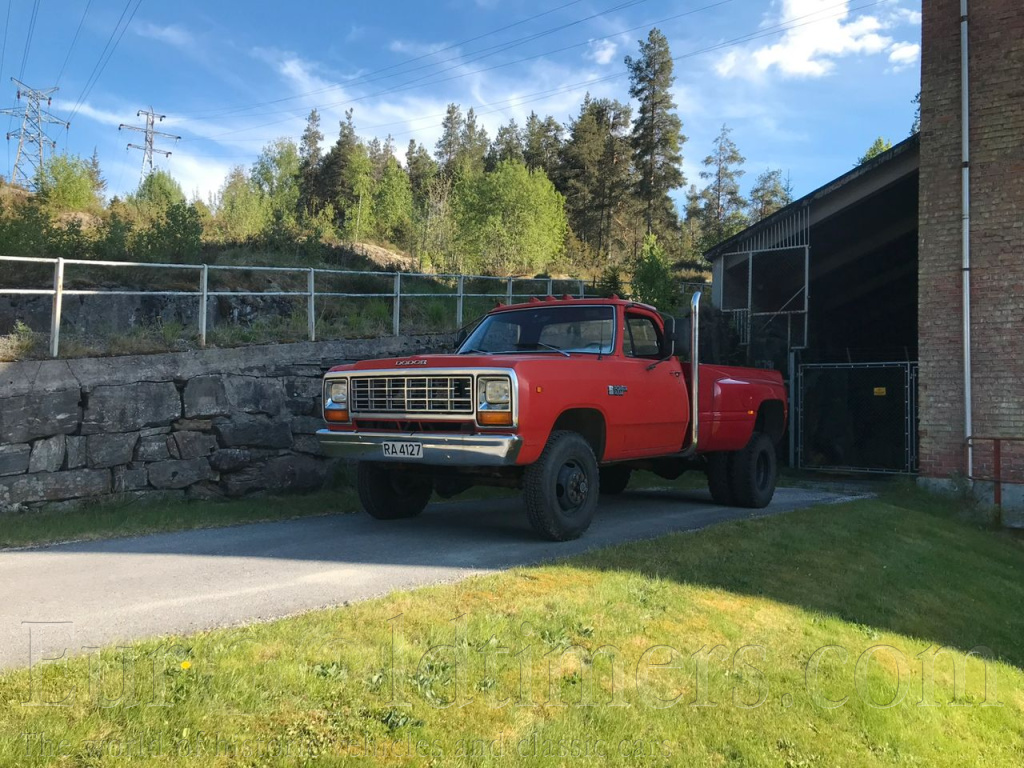 Dodge ram 450, najeto 14 000, 4x4, 6 kol