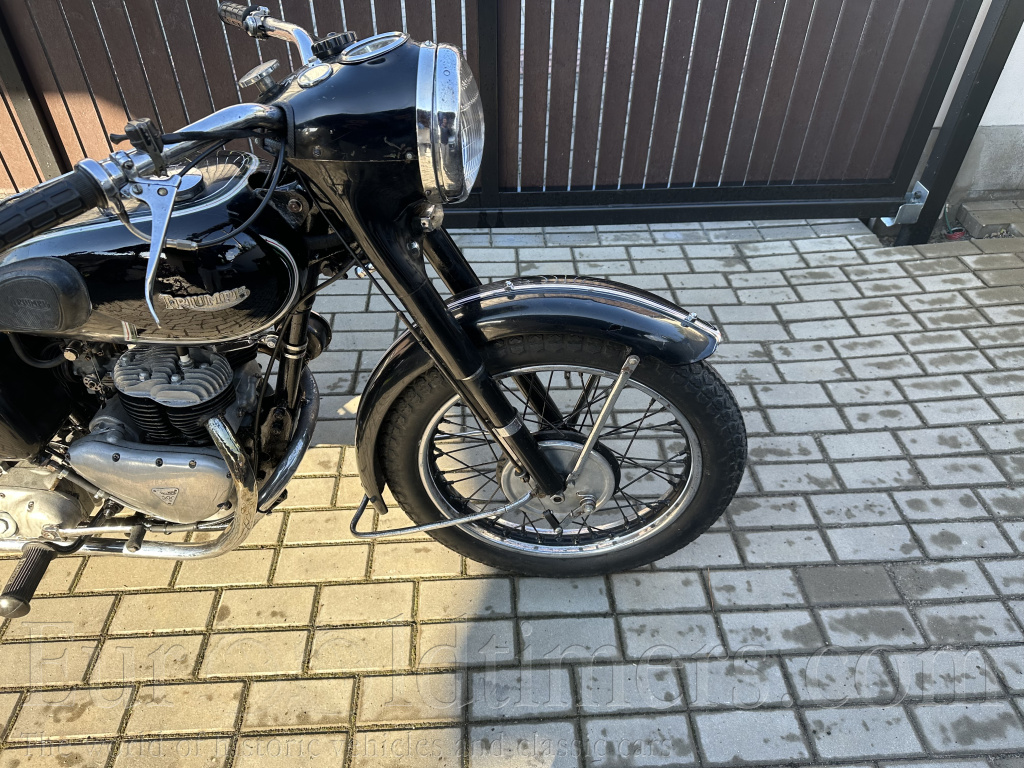 Triumph TRW 500