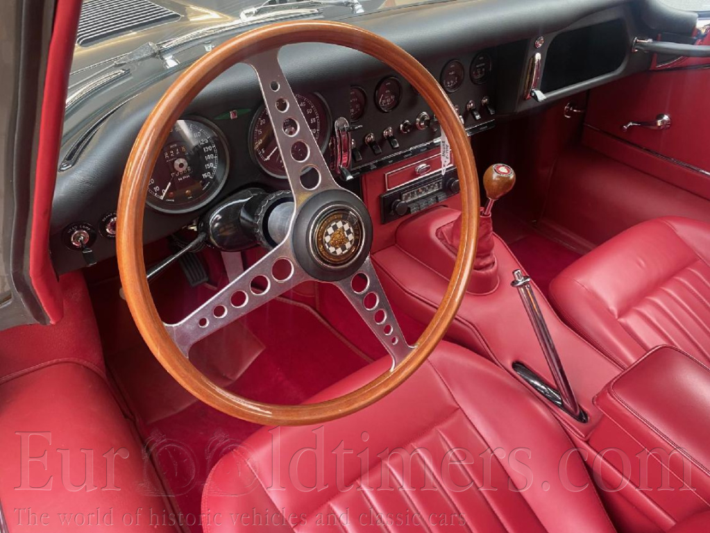 Jaguar E-Type 4.2 Series 1½ (1967)