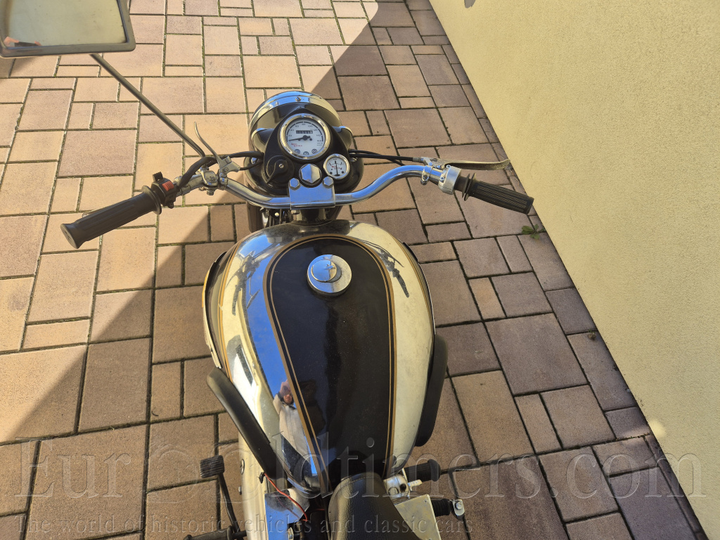 Royal Enfield Bullet 350