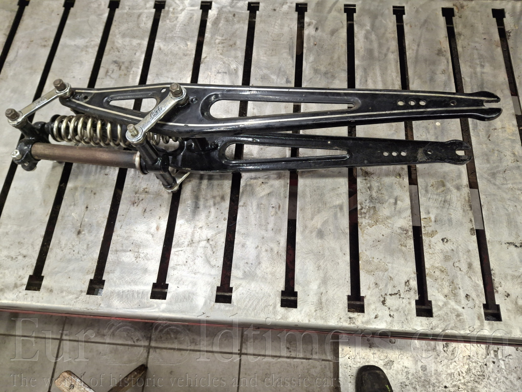 Díly na předválečné moto