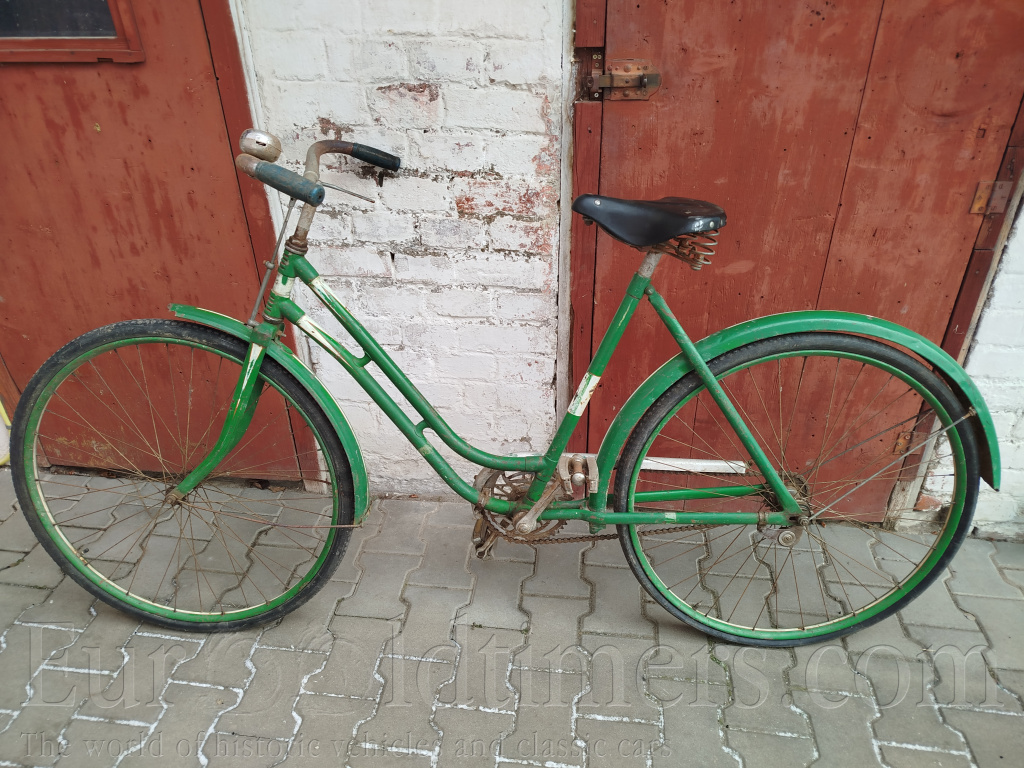 Jízdní kolo Ahoj, Ogar, Autfit