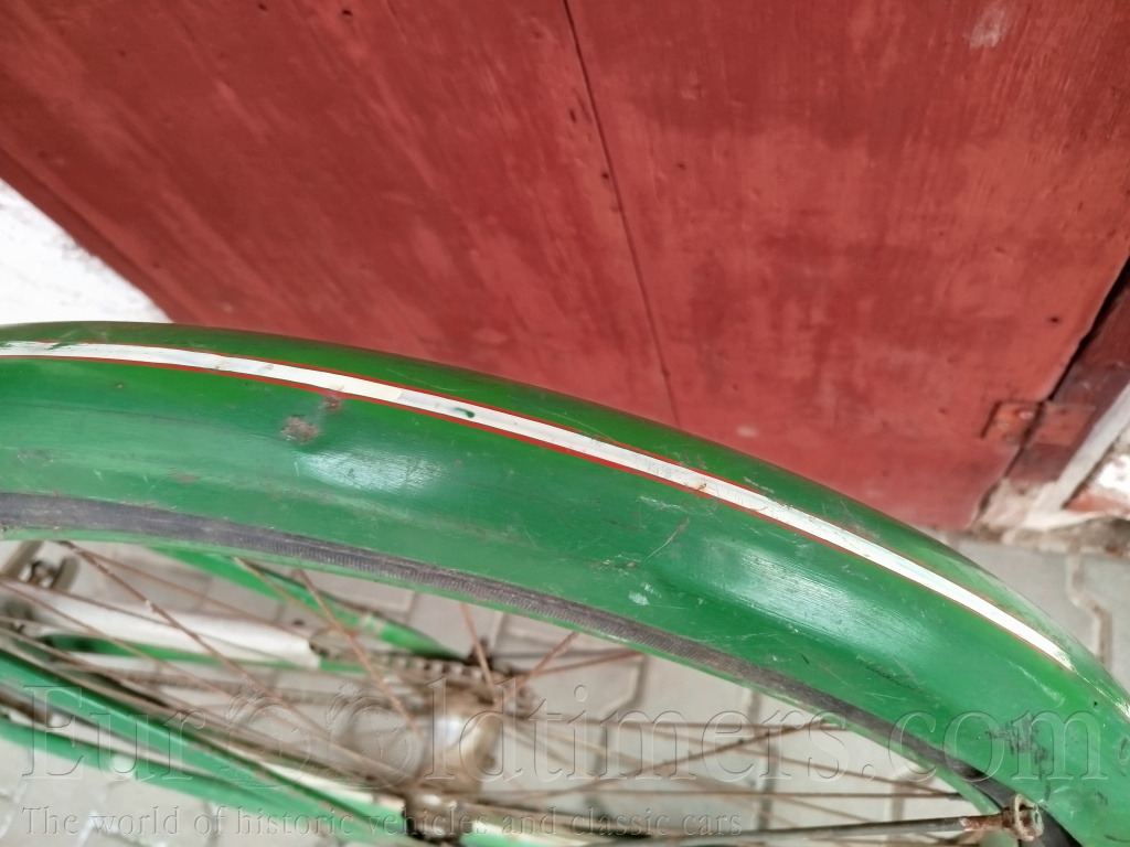 Jízdní kolo Ahoj, Ogar, Autfit